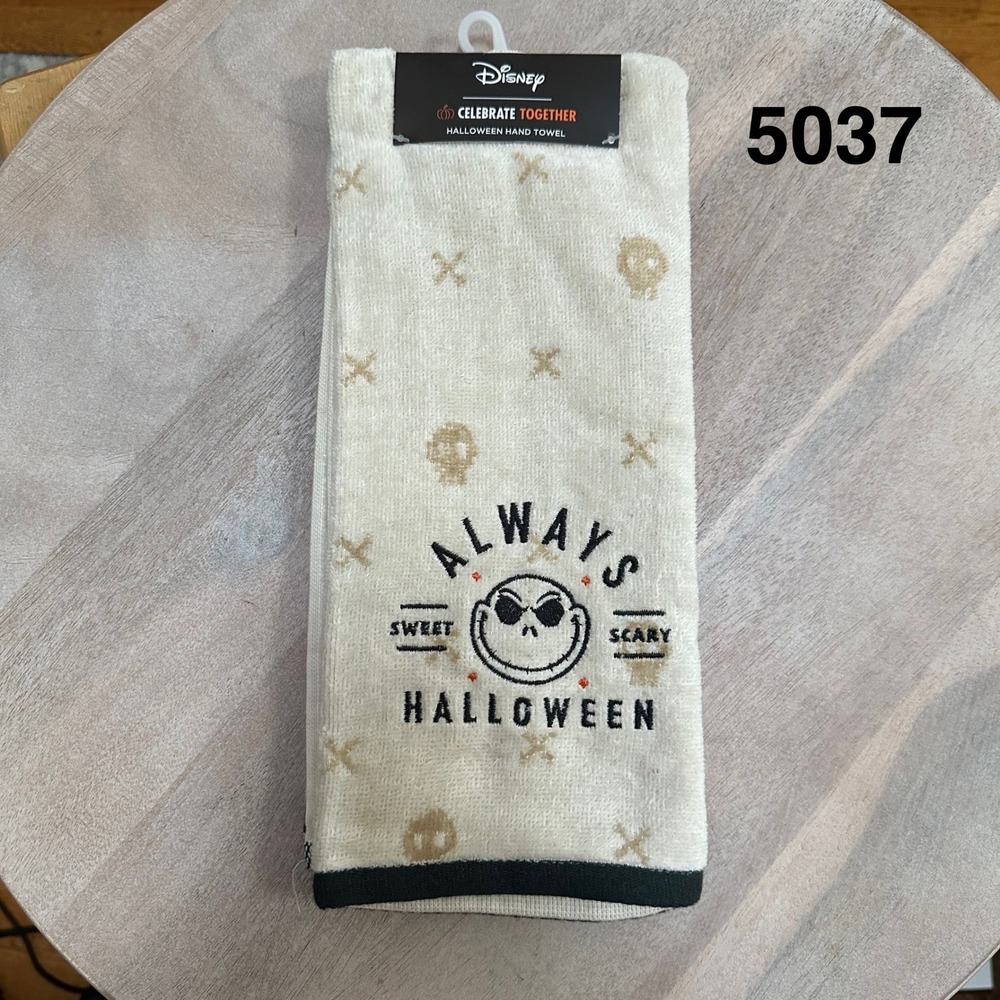 Disney Celebrate Together Jack Skellington Halloween Hand Towel Ivory Black NEW